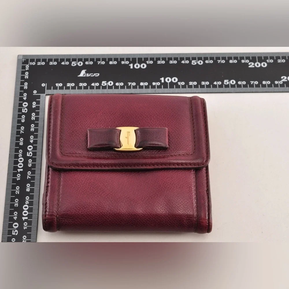Salvatore Ferragamo Vara Ribbon Bi-Fold Wallet Leather Wine Red Auth EUC - Picture 16 of 16